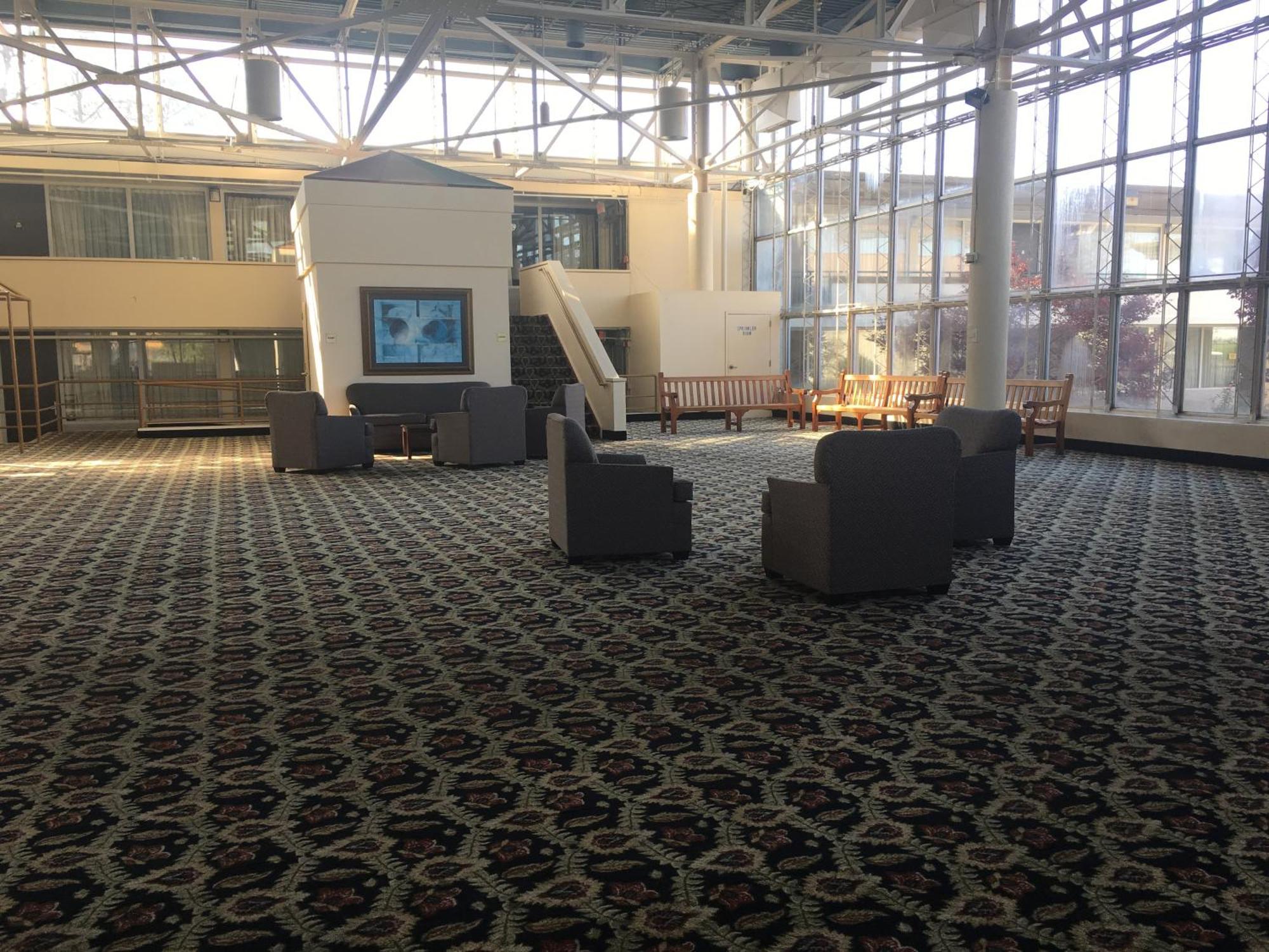 Days Inn By Wyndham Montgomery Near Aum 外观 照片